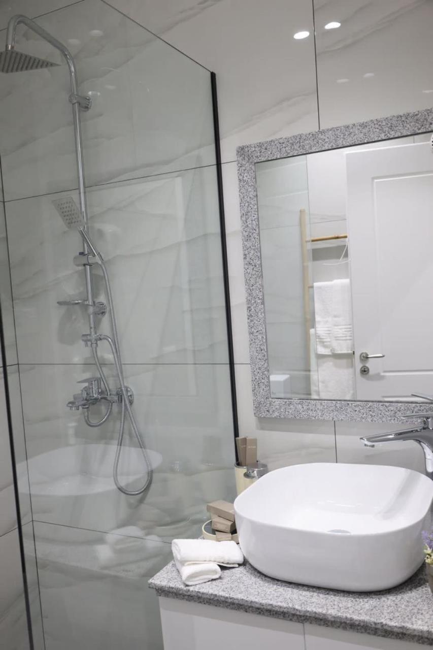Hira - At Center Hotel Tirana